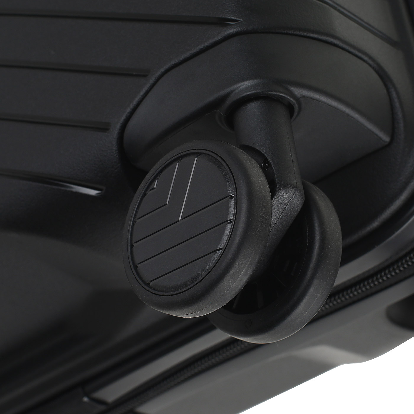 Чемодан Eberhart Allure