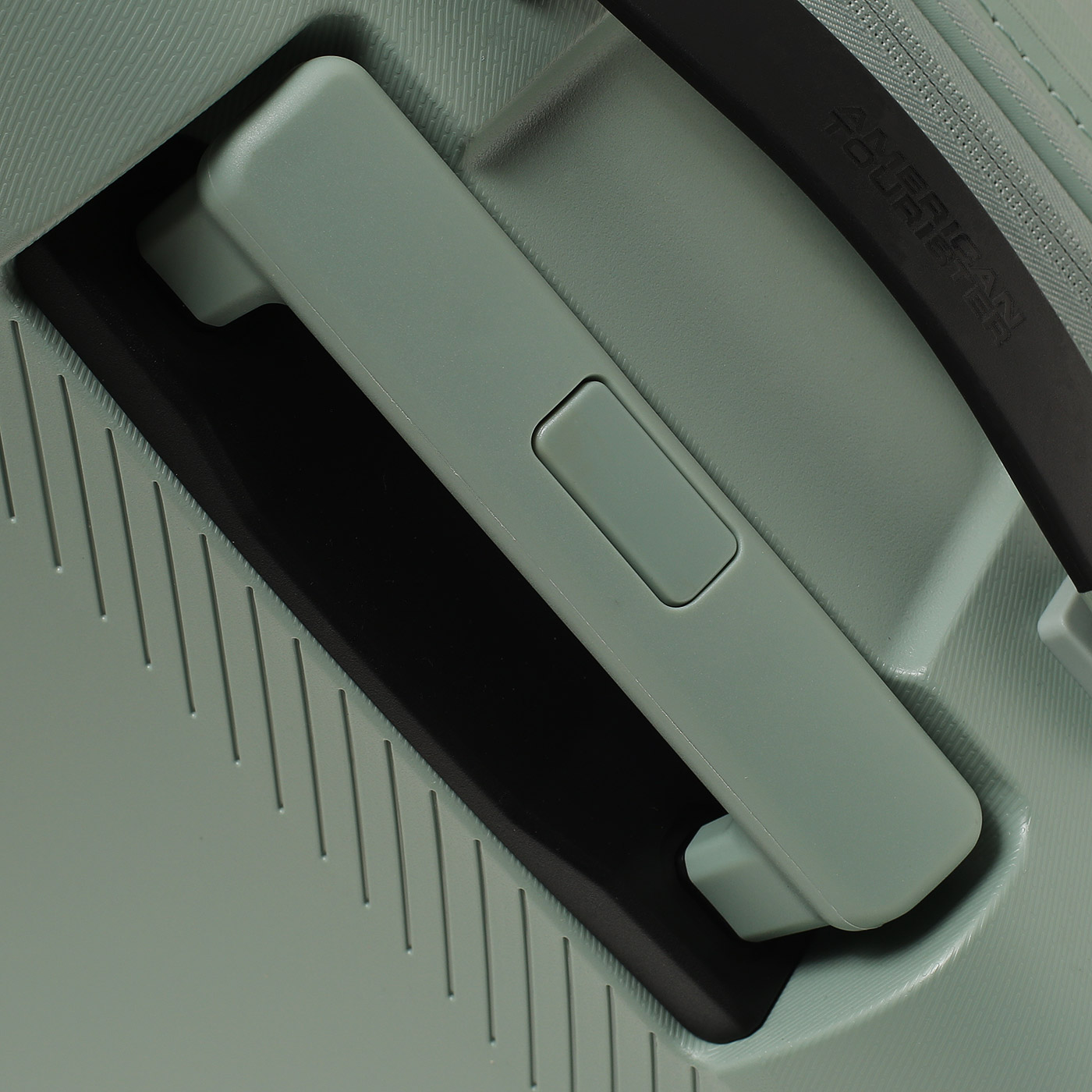 Чемодан на колесах American Tourister Dashpop
