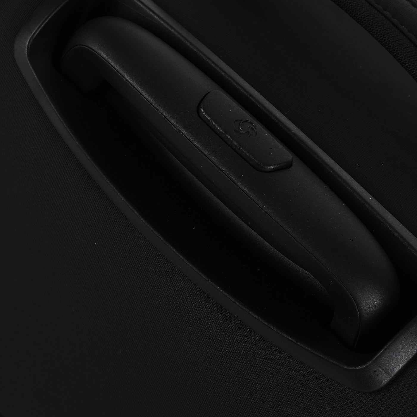 Чемодан маленький S тканевый с кодовым замком Samsonite Airea