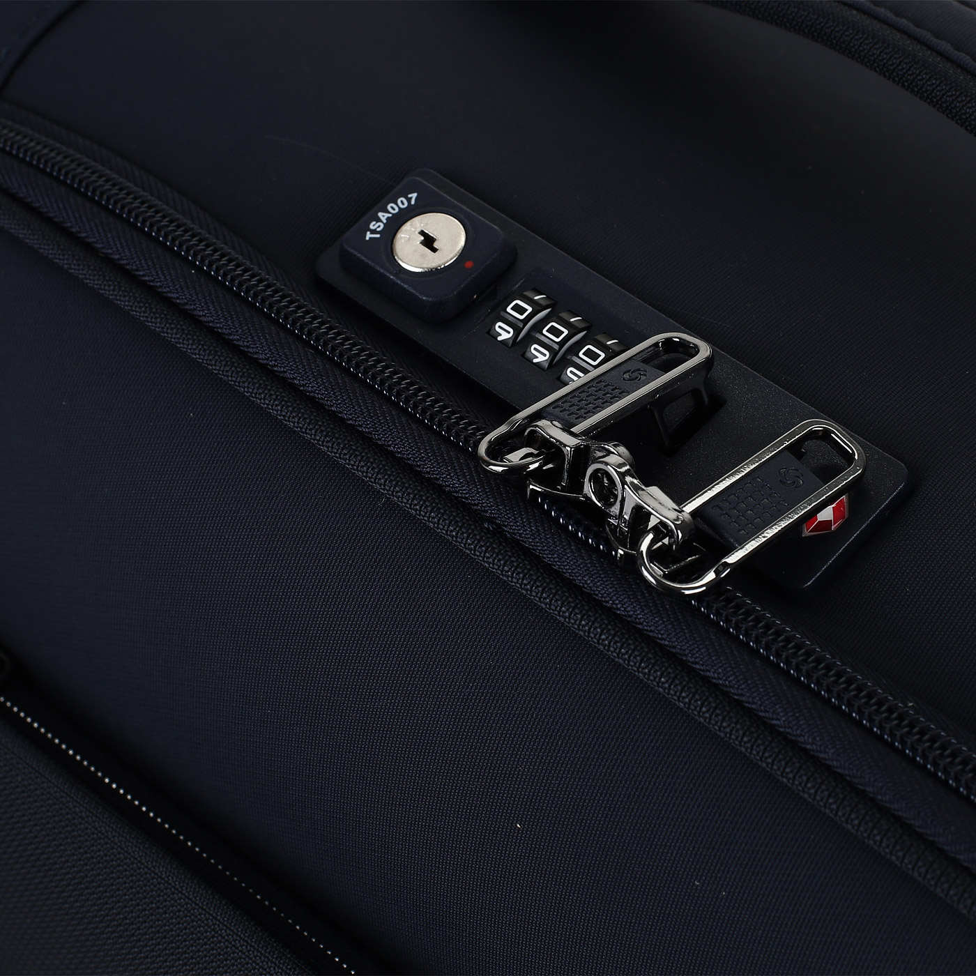 Чемодан маленький S тканевый с кодовым замком Samsonite Airea