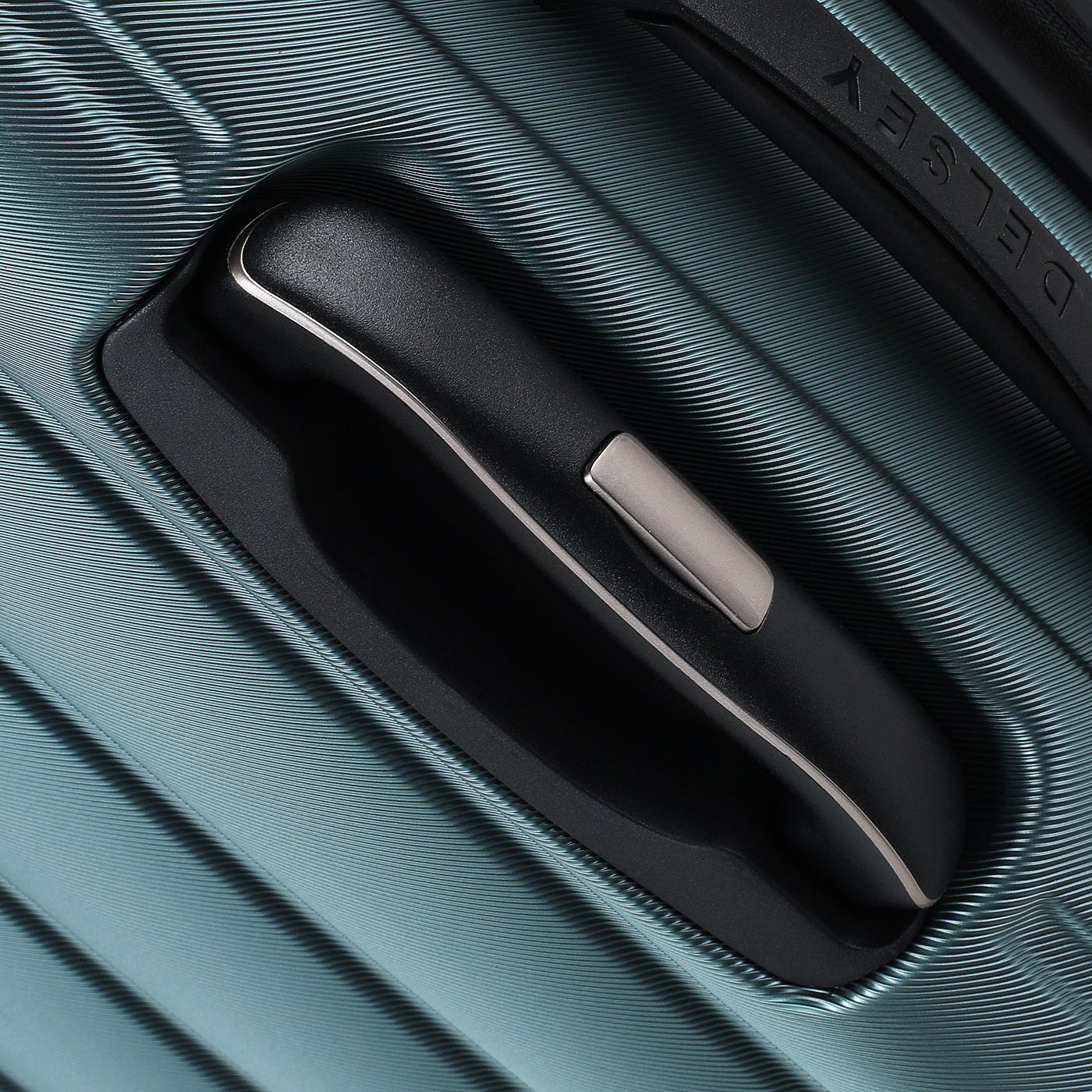 Чемодан большой L из поликарбоната Delsey Shadow 5.0