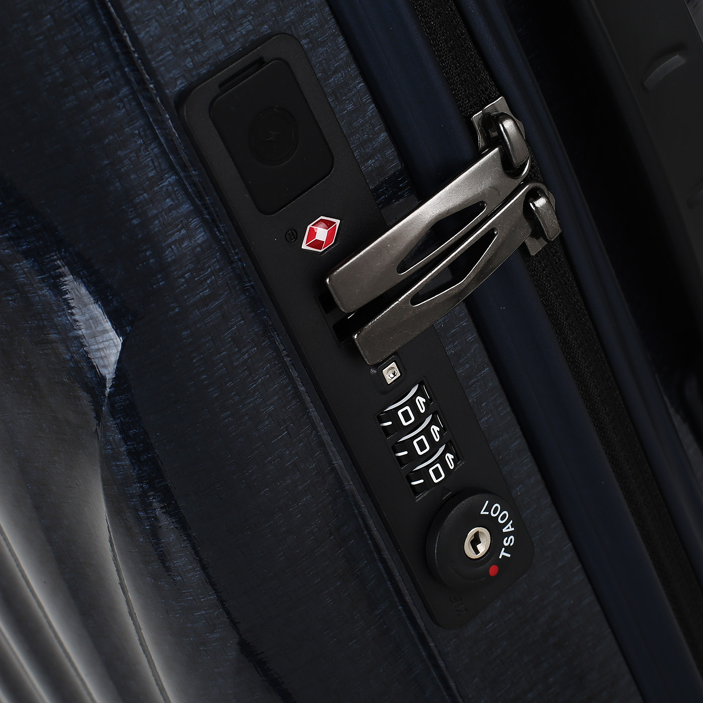 Чемодан для ручной клади из материала Curv с кодовым замком Samsonite C-Lite