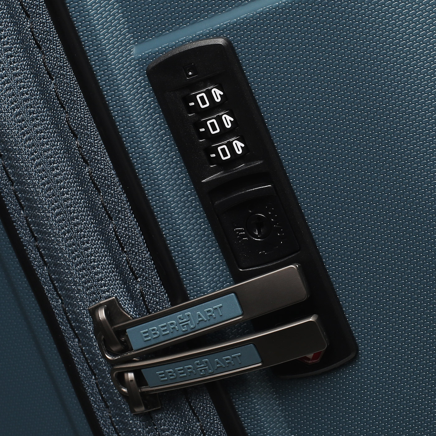 Чемодан большой L из полипропилена Eberhart Link